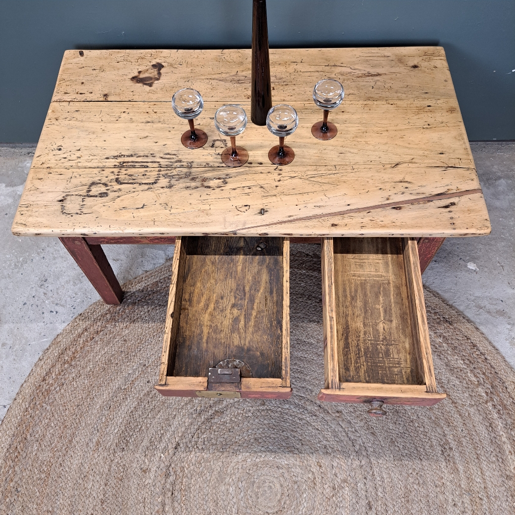 12b7a54793bb.jpg Table Basse