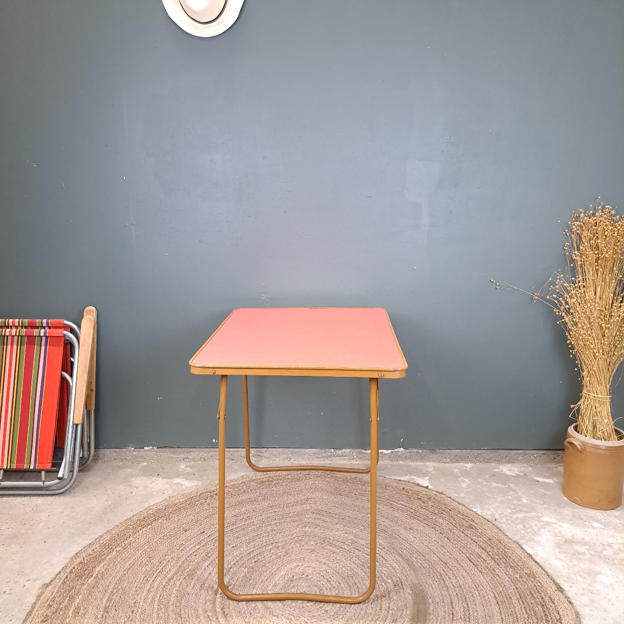 1894cbd4400d.jpg TABLE DE CAMPING