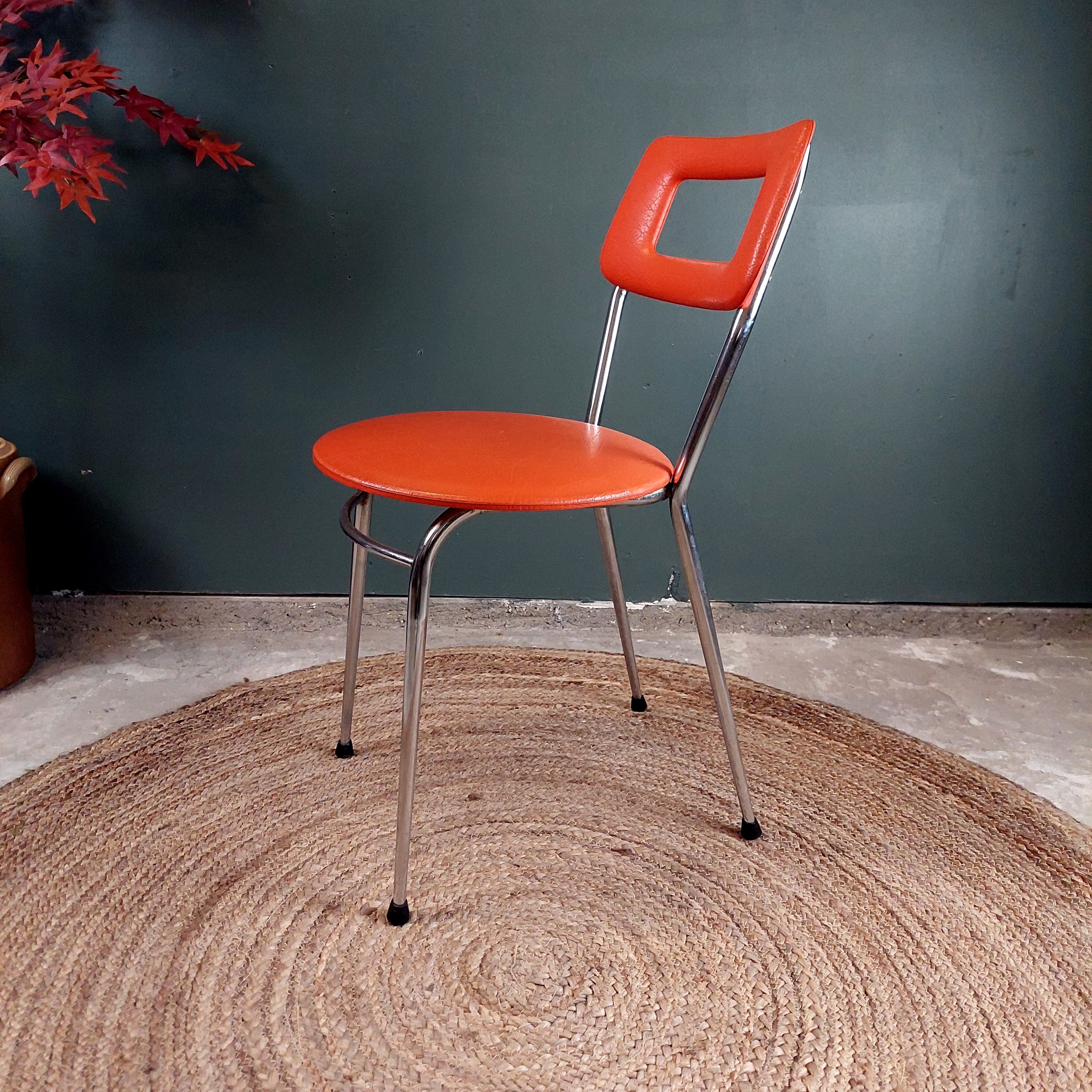 2cf87a0a4519.jpg CHAISE DE BUREAU ORANGE
