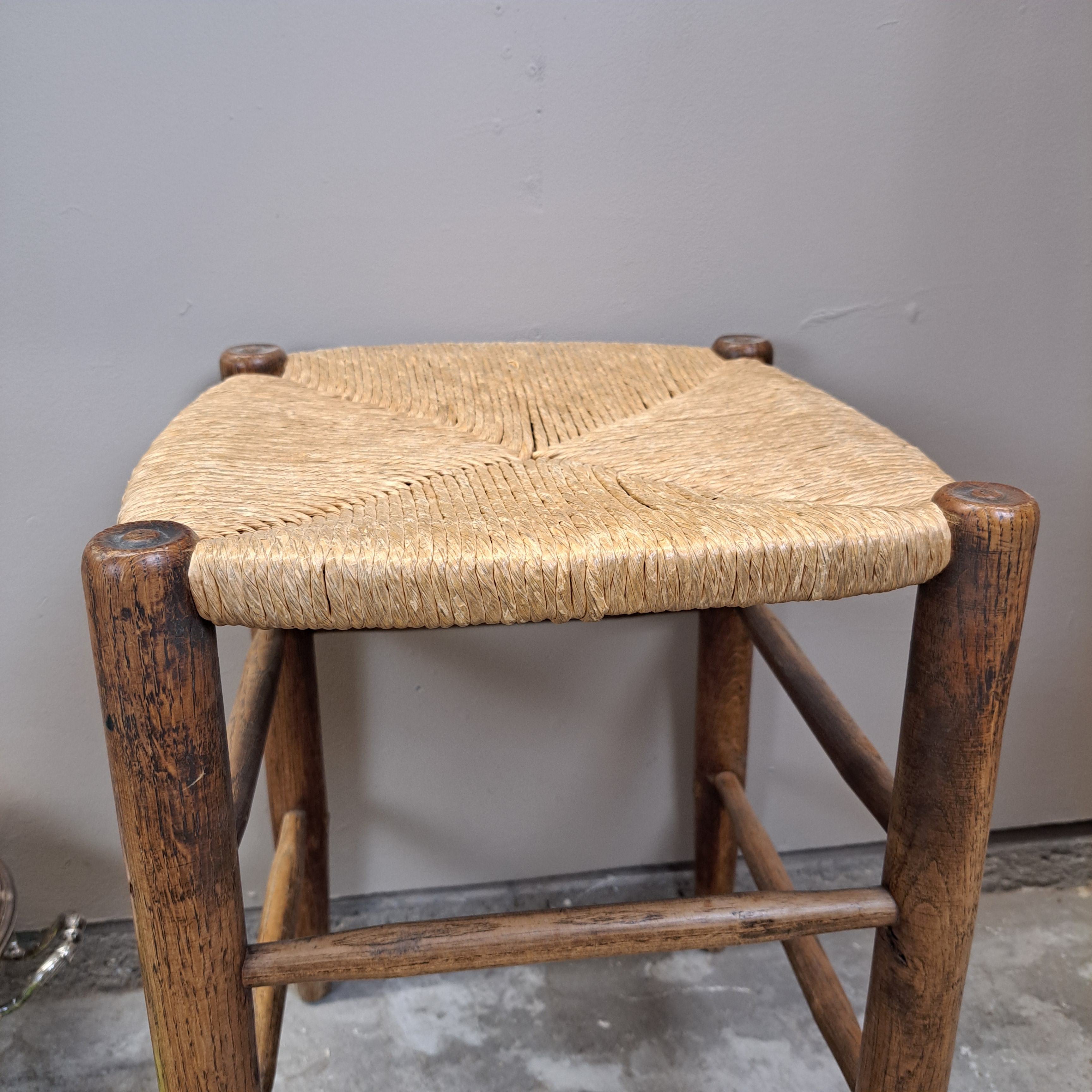 2ea149585b64.jpg Paire de tabourets