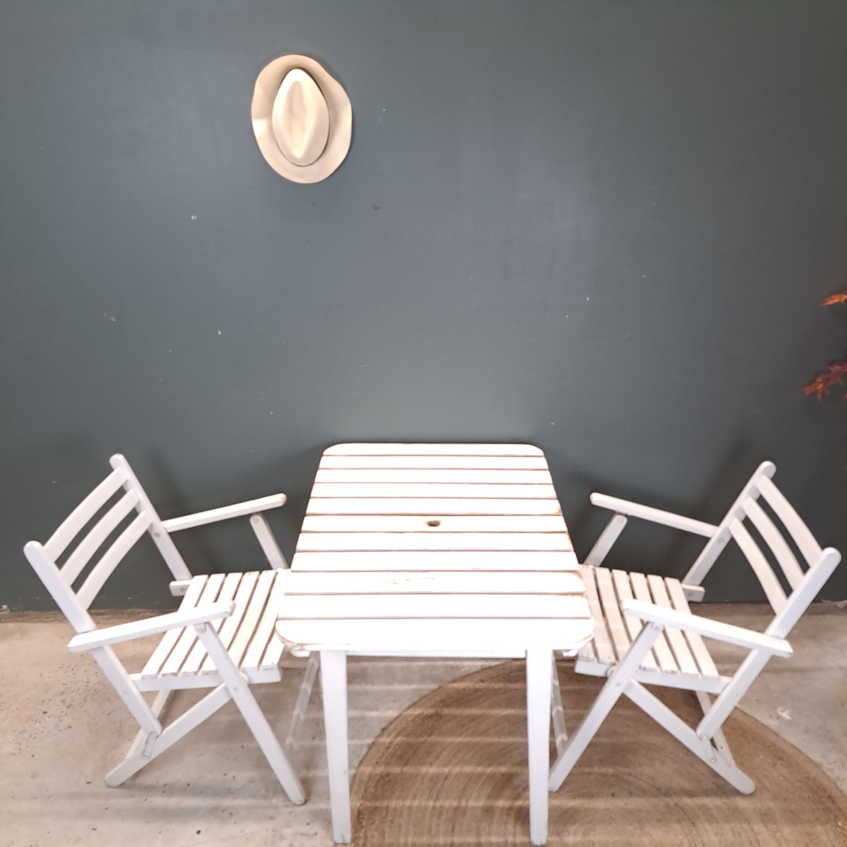 2f41ef546b16.jpg SALON DE JARDIN