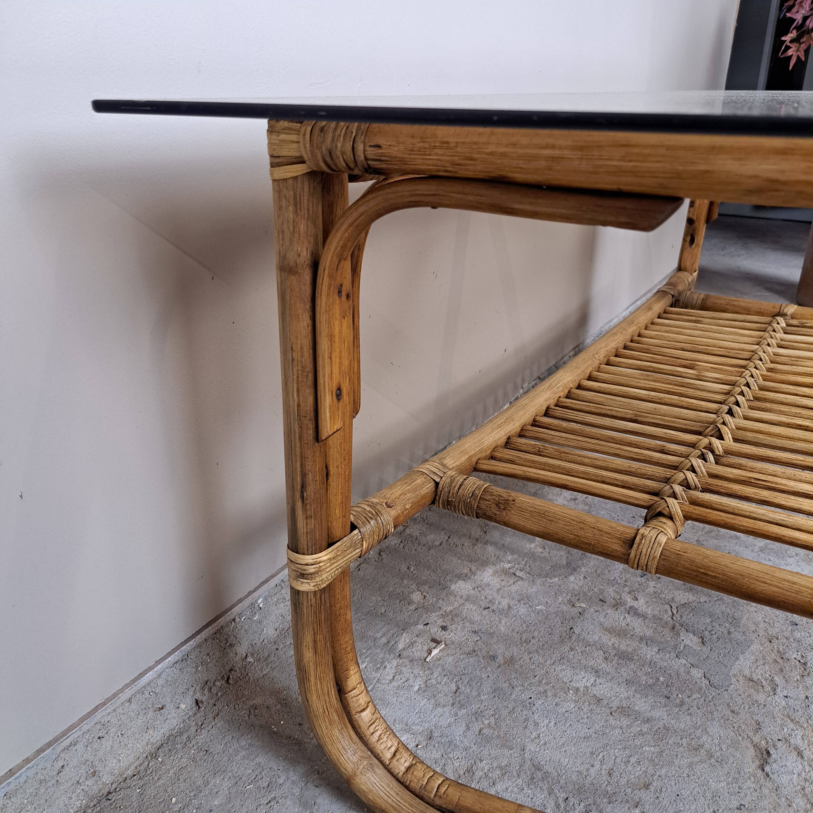 33a6c84d37b7.jpg TABLE BASSE ROTIN