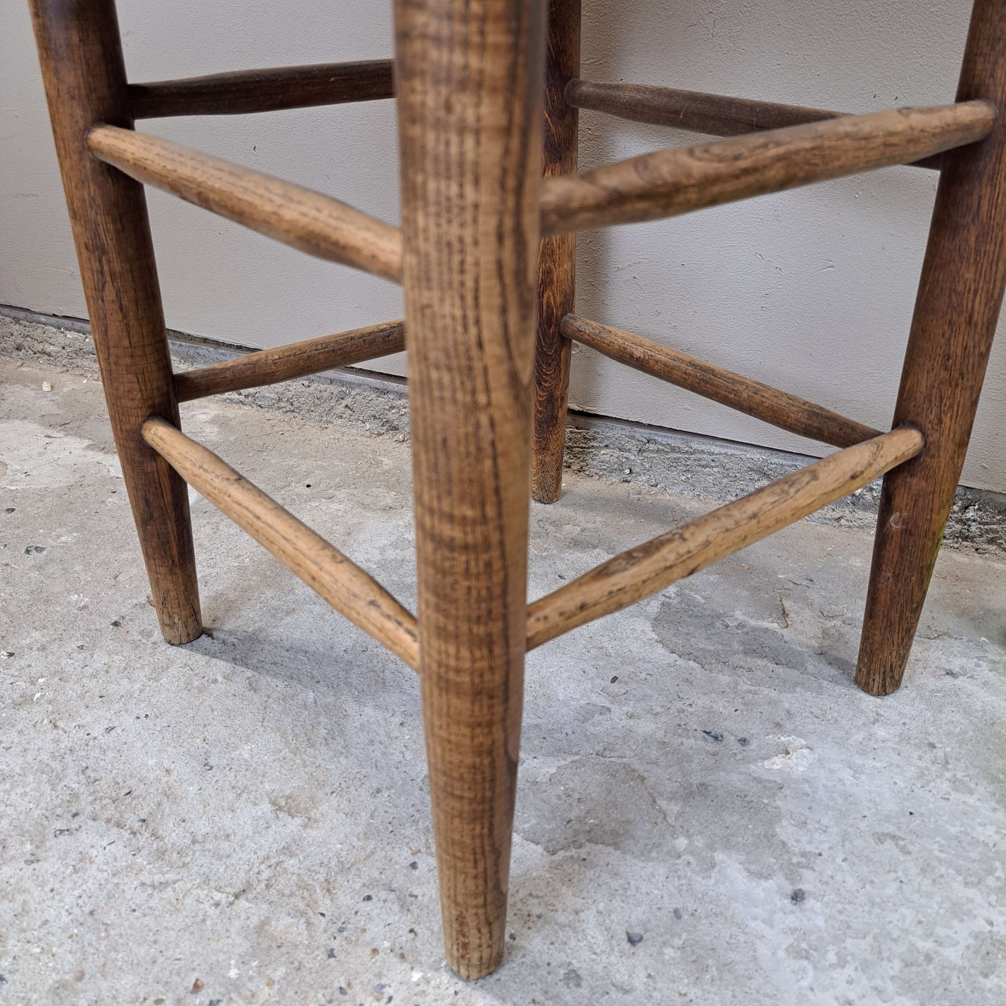 4293eeb37a2e.jpg Paire de tabourets