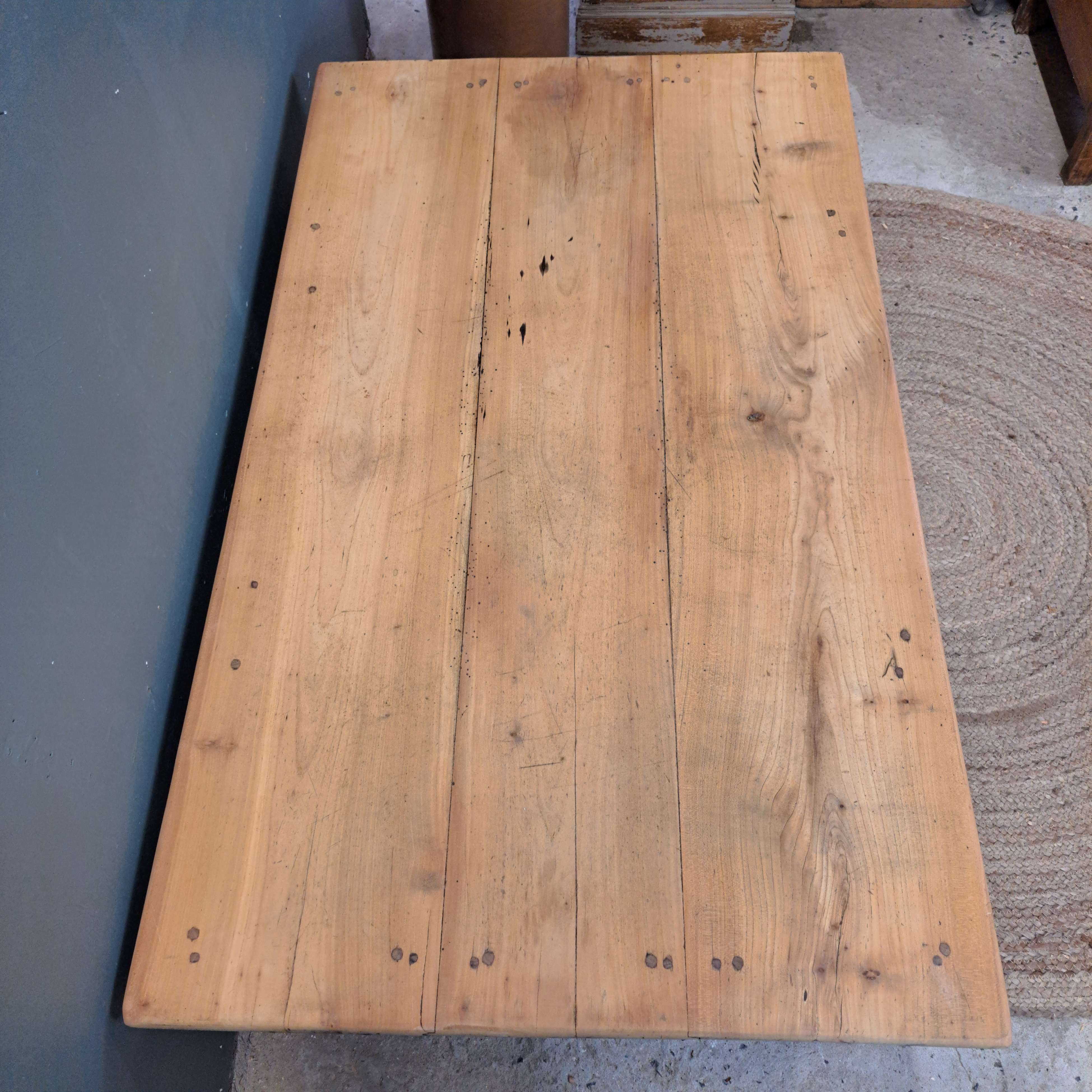 54ed8a8db4cd.jpg Table basse en orme