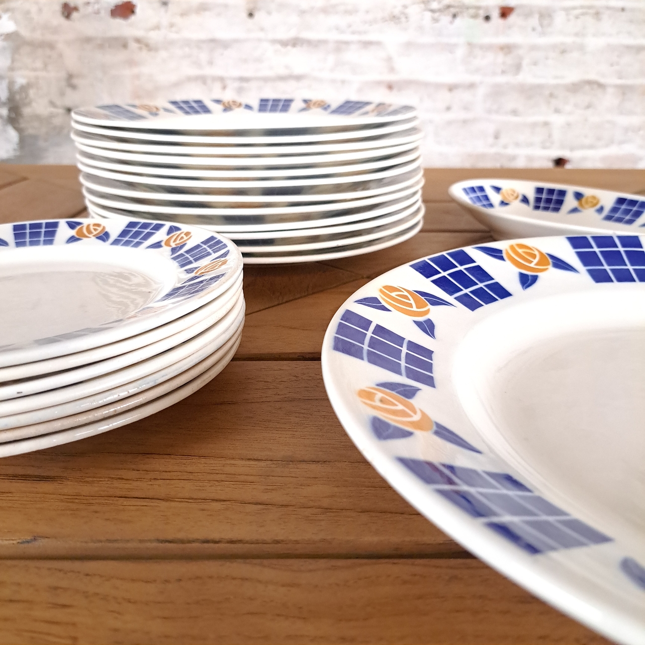 8ba6f0a6442e.jpg ASSIETTES BADONVILLER