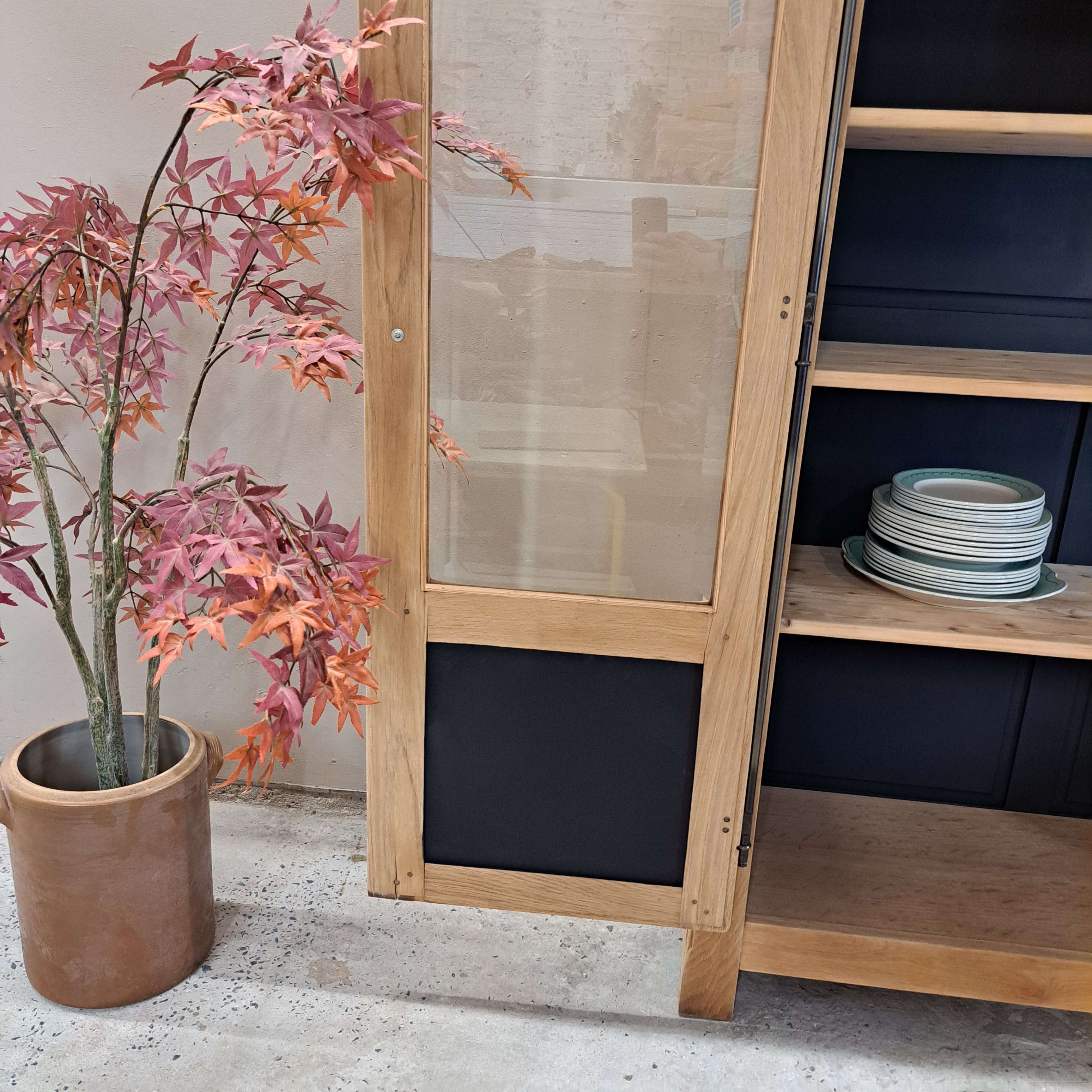 914d0f33a716.jpg ARMOIRE VITREE