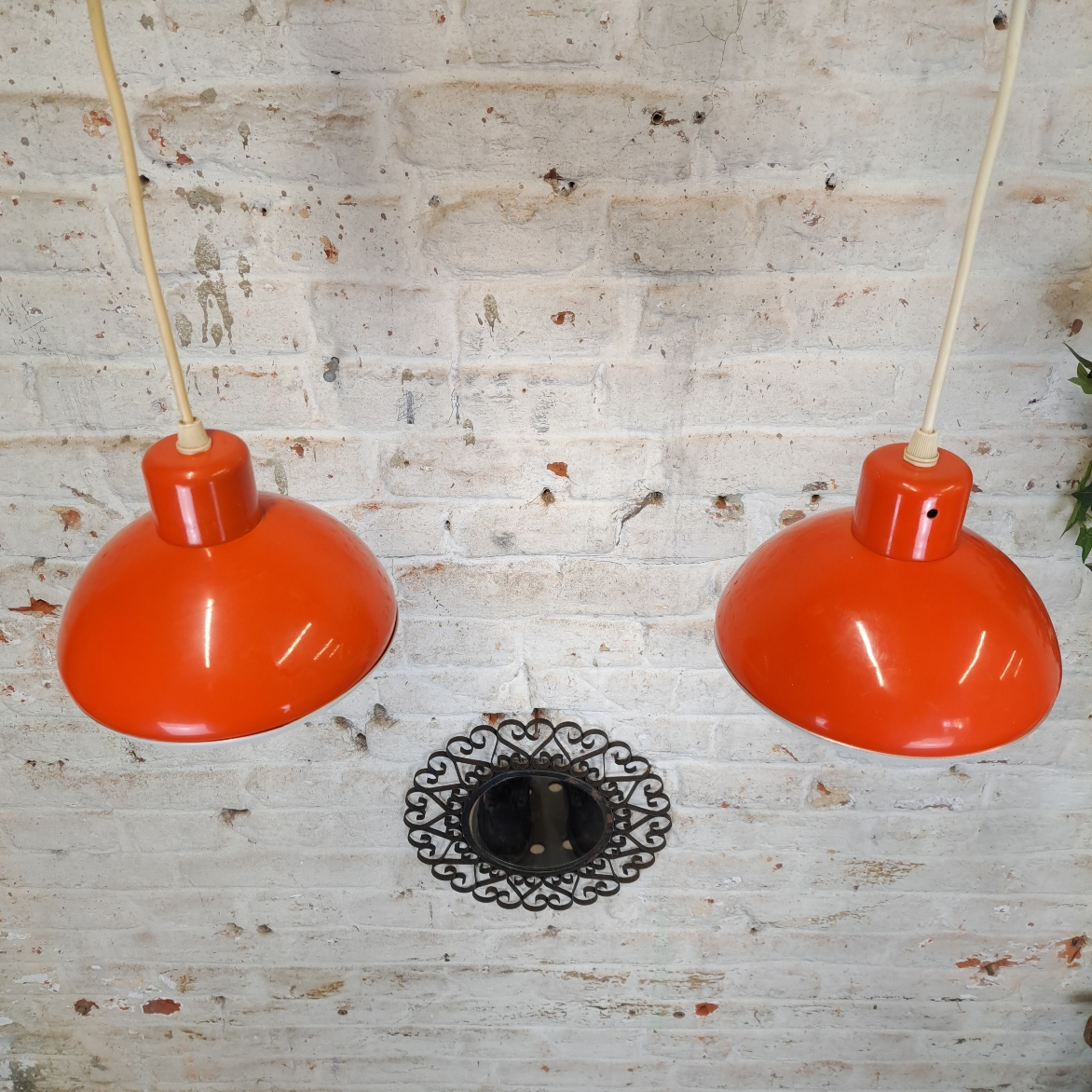 9a0be6f9463d.jpg Suspensions Orange