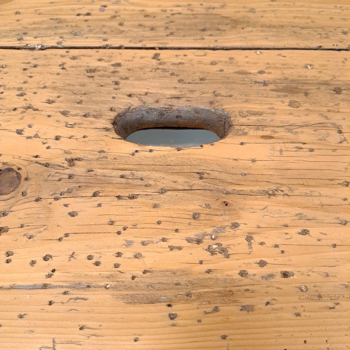 a74933735b0d.jpg ANCIEN TABOURET DE METIER