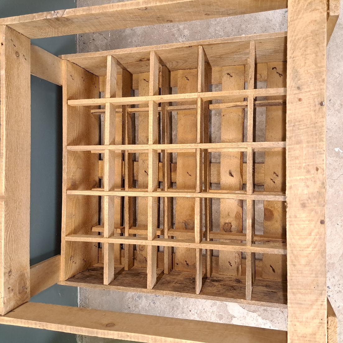 b313f359797f.jpg CAISSE  25 BOUTEILLES
