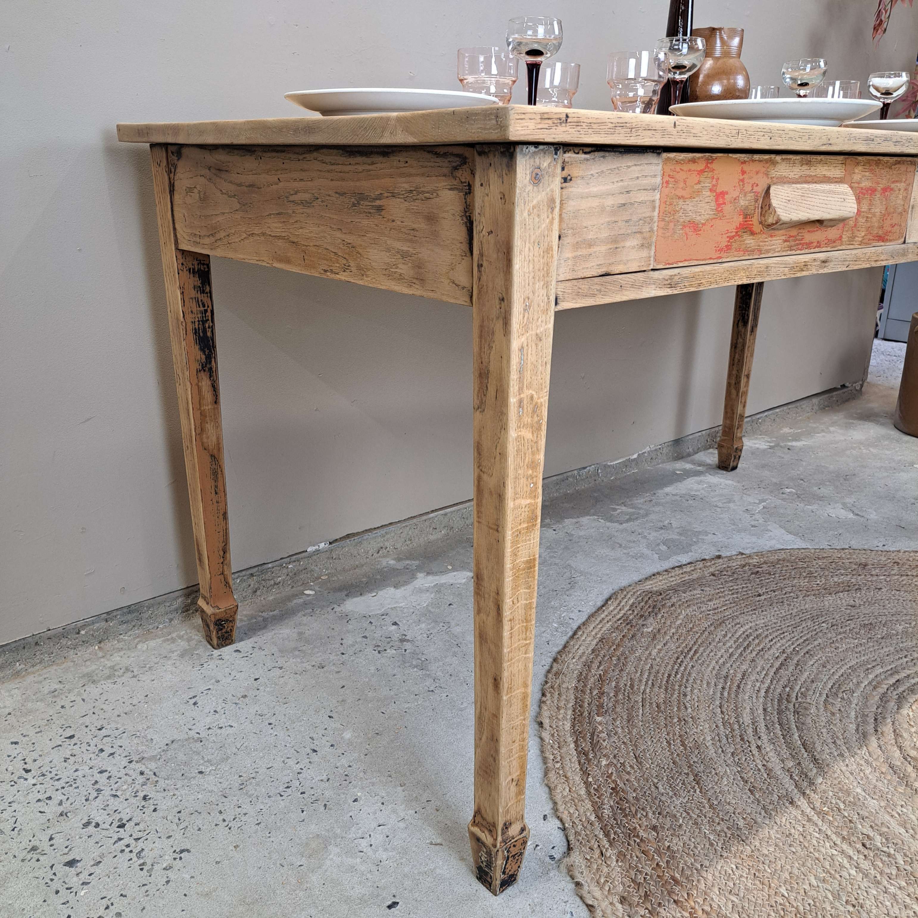b4fd172a83eb.jpg TABLE DE CAMPAGNE