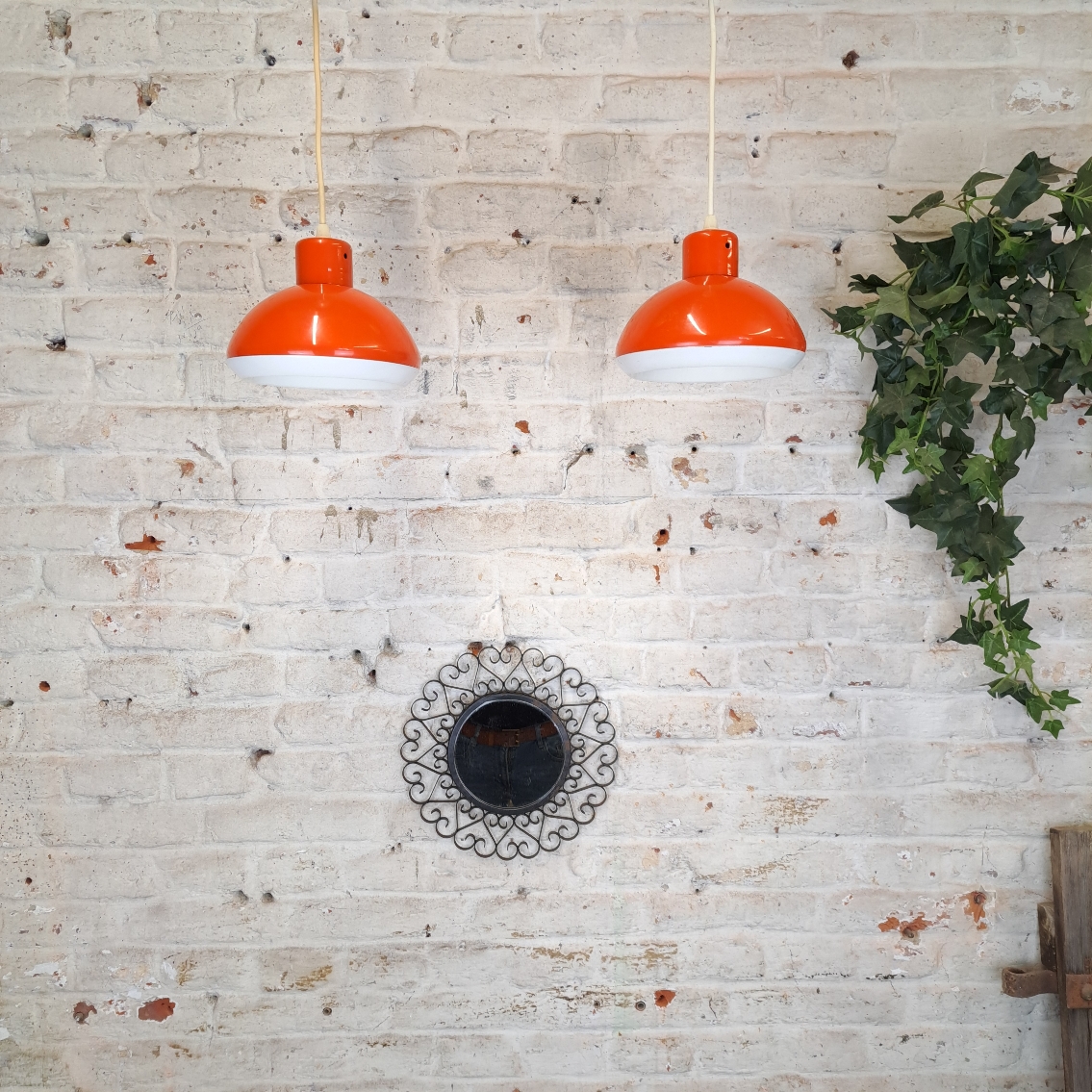 b5dc477e5b14.jpg Suspensions Orange