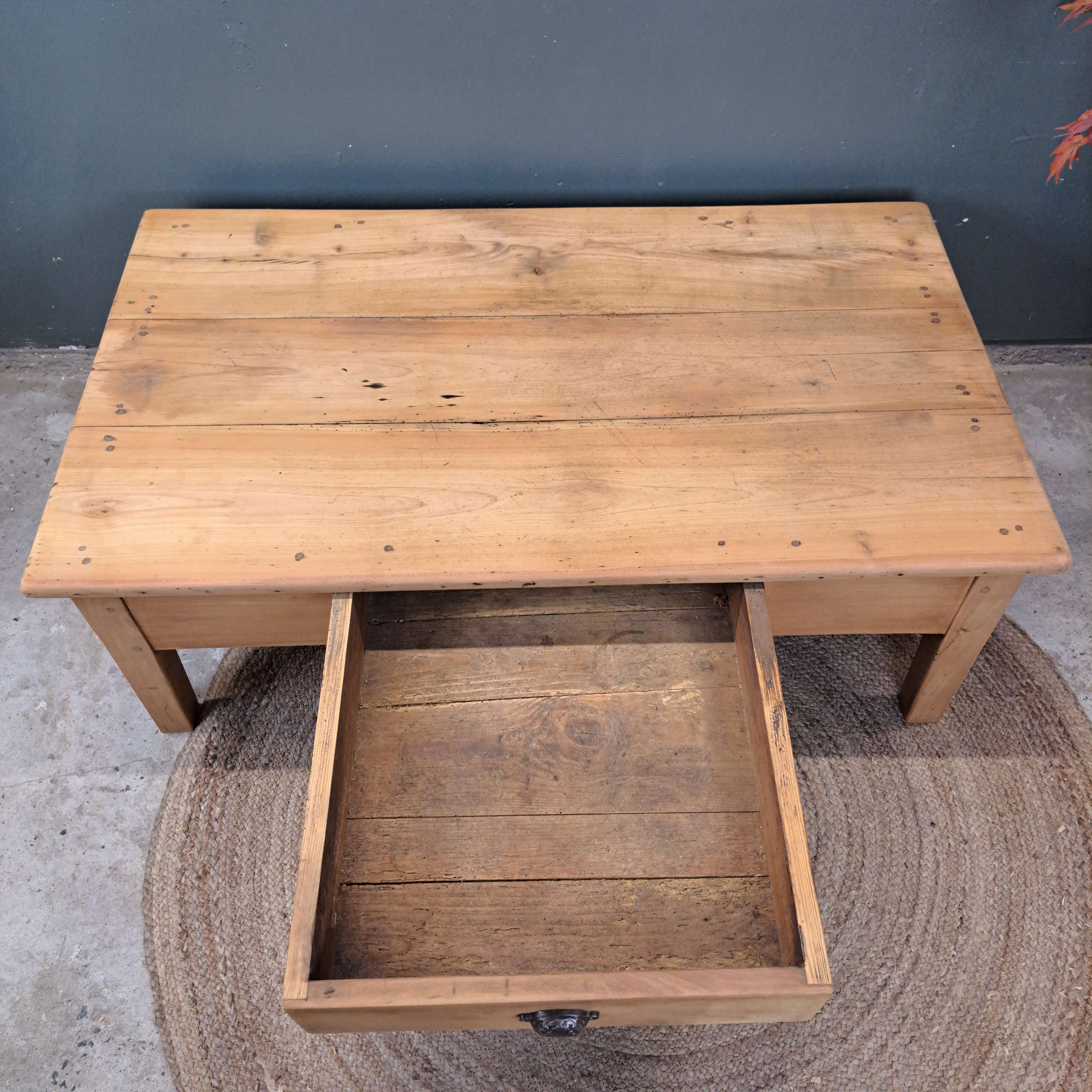 e02484dd3c01.jpg Table basse en orme