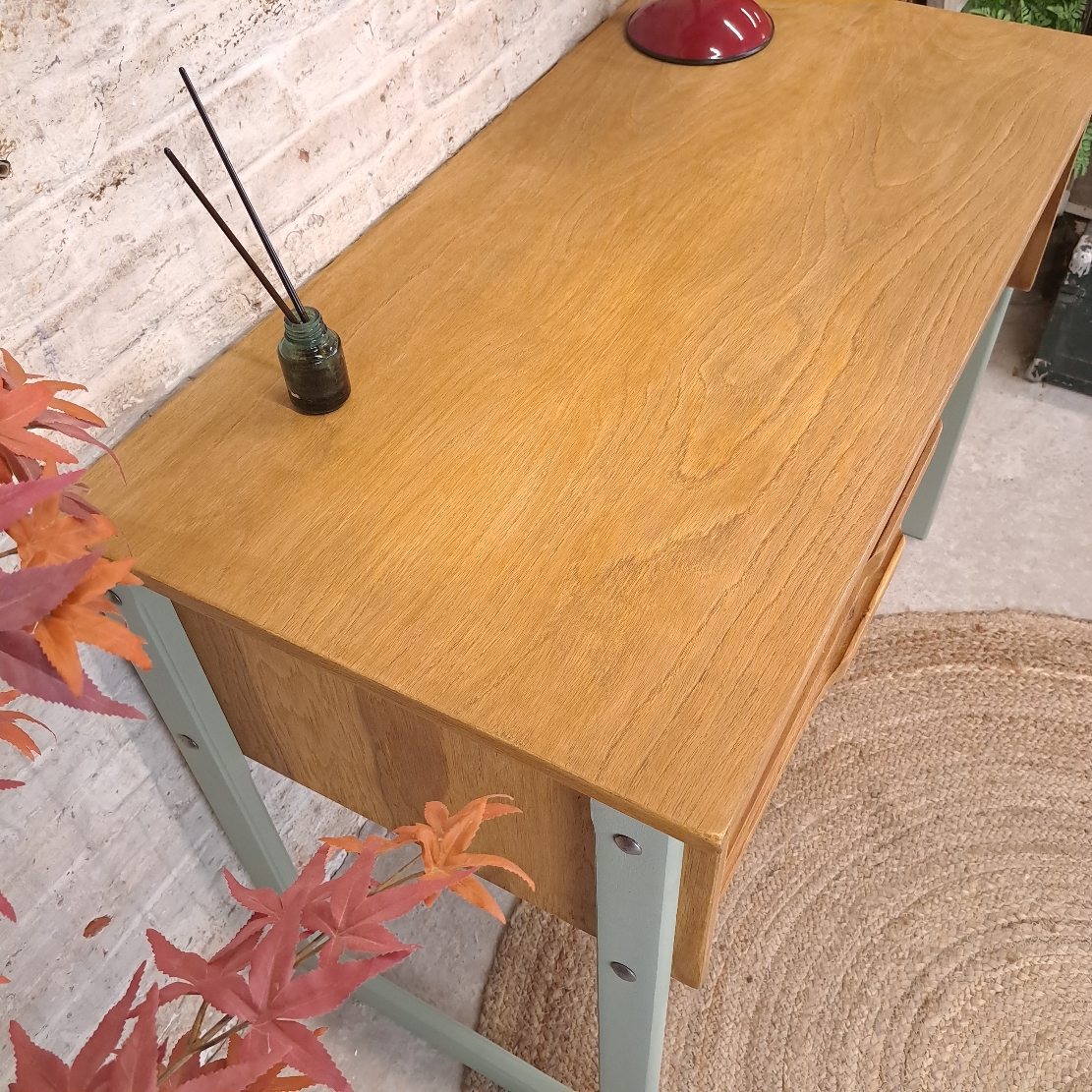 e9784626df81.jpg Bureau Bois